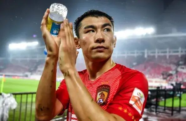 足球过程中获得比赛点球规则_足球新规则点球_足球国家队点名规则